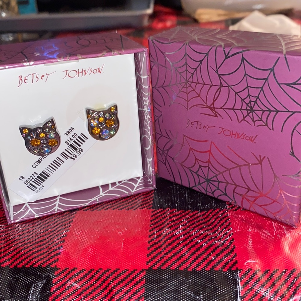 Cat earrings